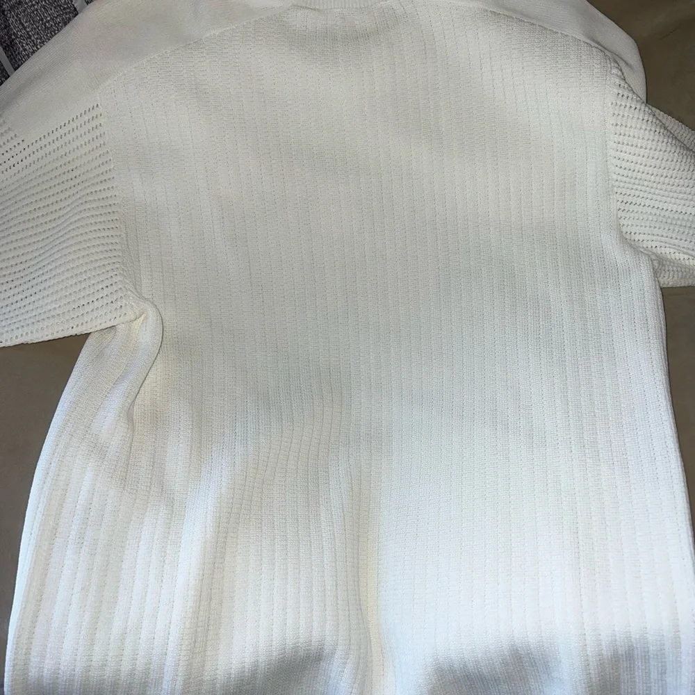 Louis Vuitton from the Spring Runway 2021 Limited Edition “Let’s Vote” sweater. - Picture 6 of 8